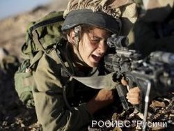 Тренируют девушку для российской армии